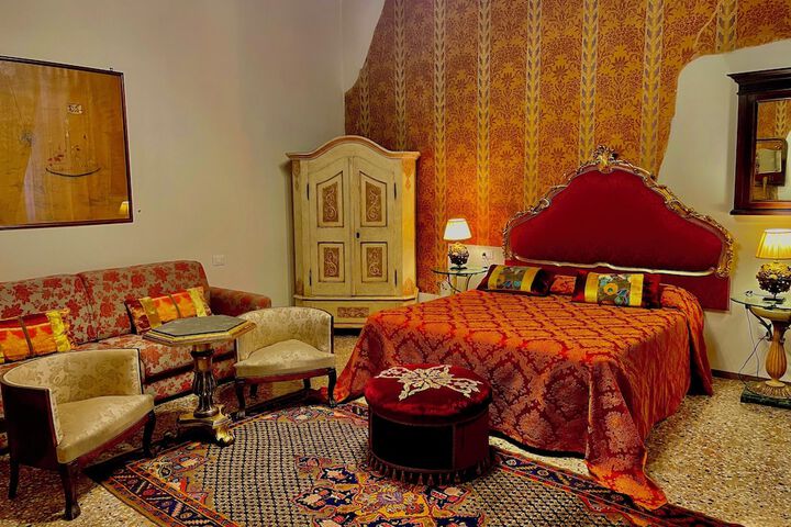 Room 30 of 72