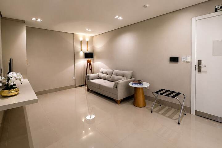 Room 43 of 87
