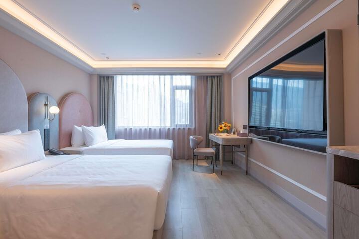 Room 18 of 40