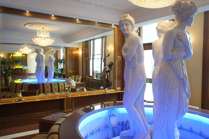 Hotel Lobby