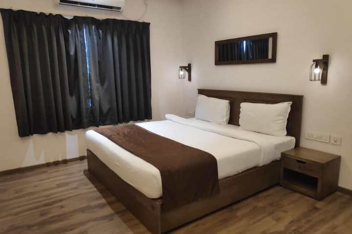 Room 14 of 51