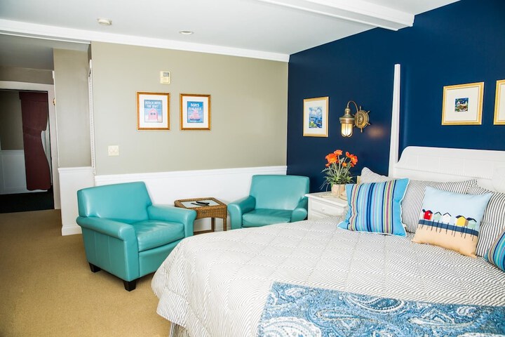 Room 5 of 52