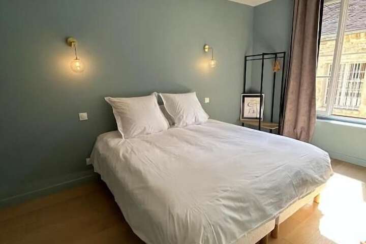 Room 9 of 19