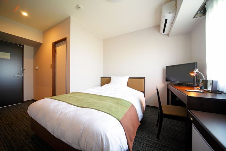 Room 3 of 31