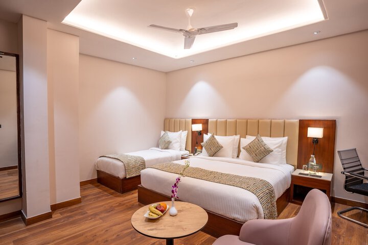 Room 6 of 35