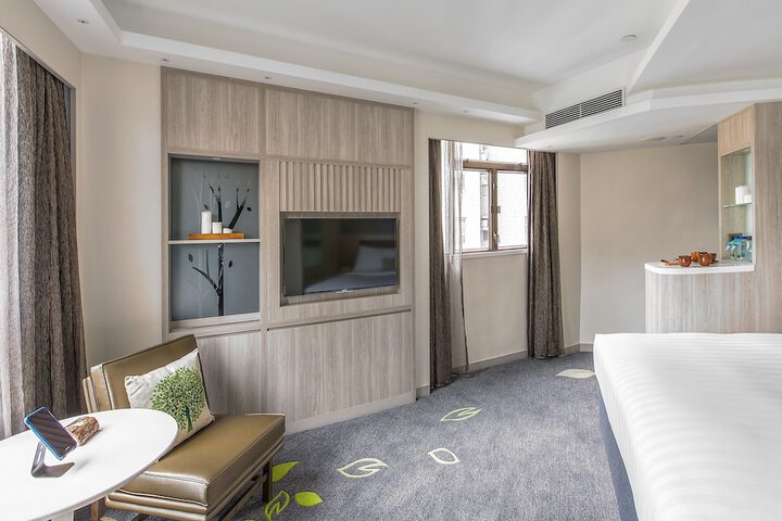 Room 36 of 92