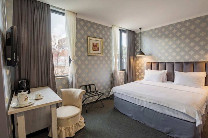 Room 45 of 163