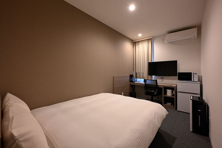Room 4 of 19