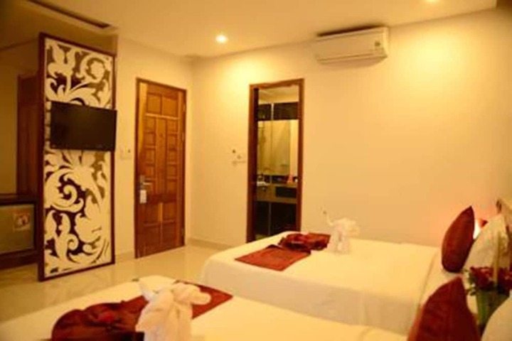 Room 4 of 27