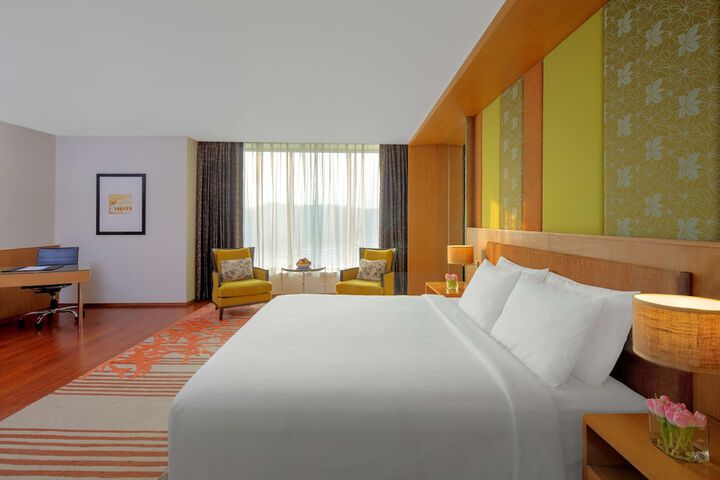 Room 6 of 130