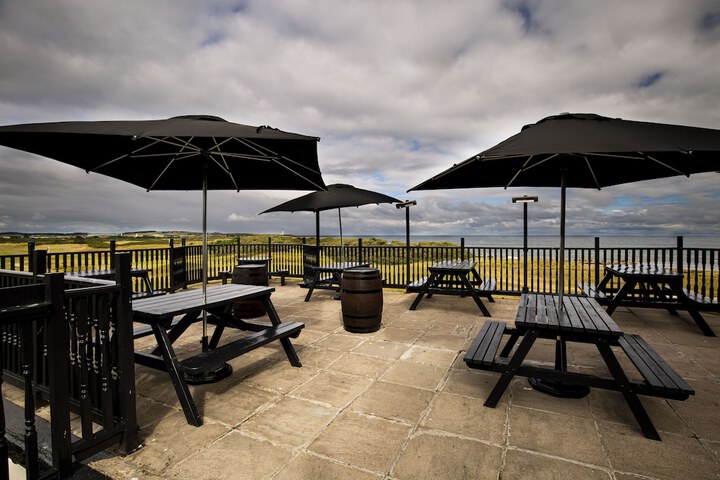 Terrace/Patio 24 of 28
