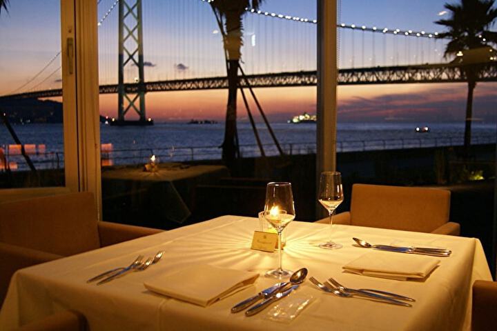 Dining 36 of 84