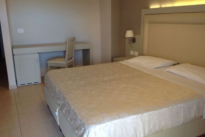 Room 18 of 44