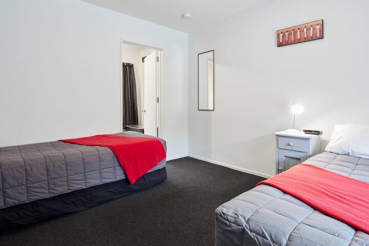 Room 12 of 26