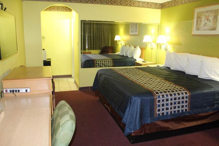 Room 9 of 51