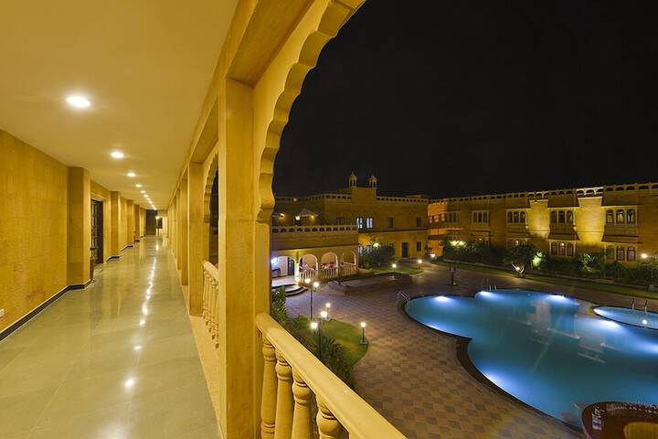 Pools & Facilities