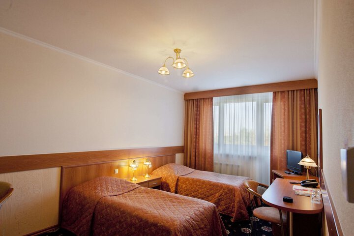 Room 4 of 72