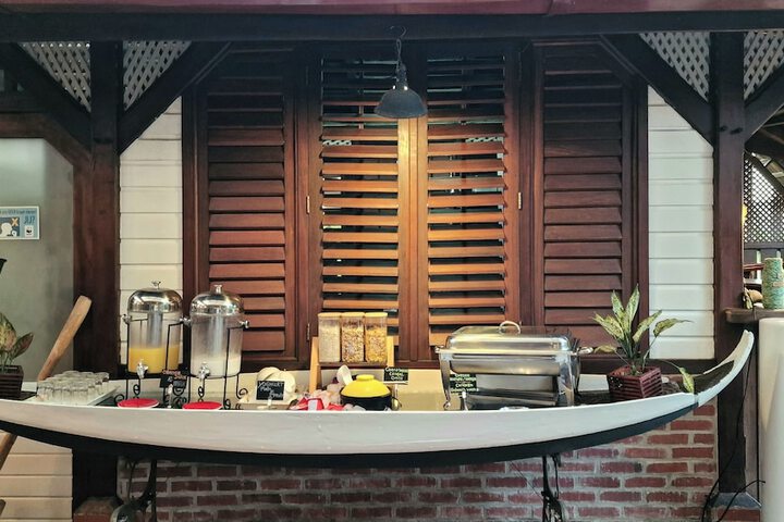 Breakfast/Coffee Service 39 of 120