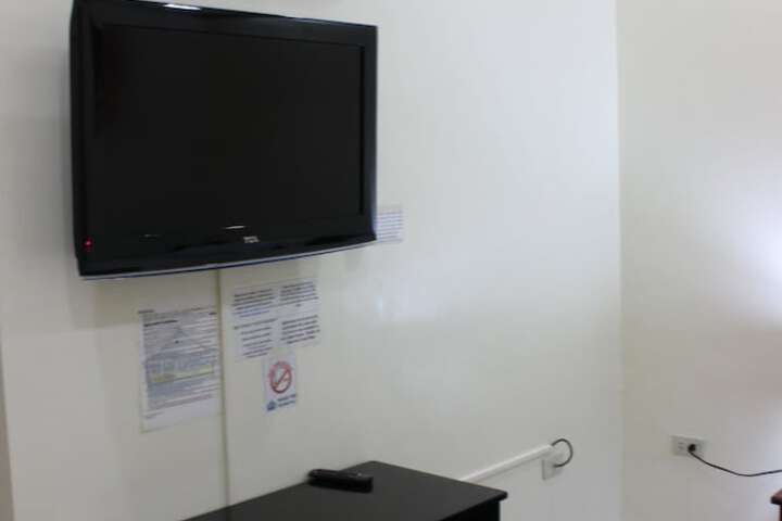 Room 10 of 31