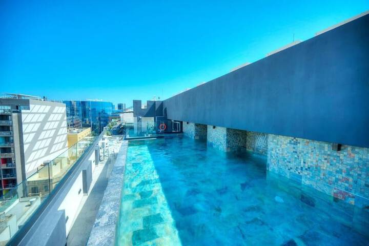 Pool 60 of 71