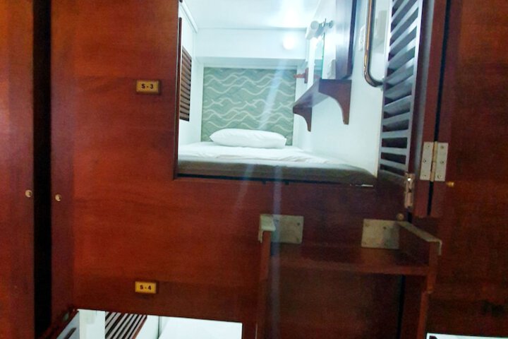 Room 10 of 24