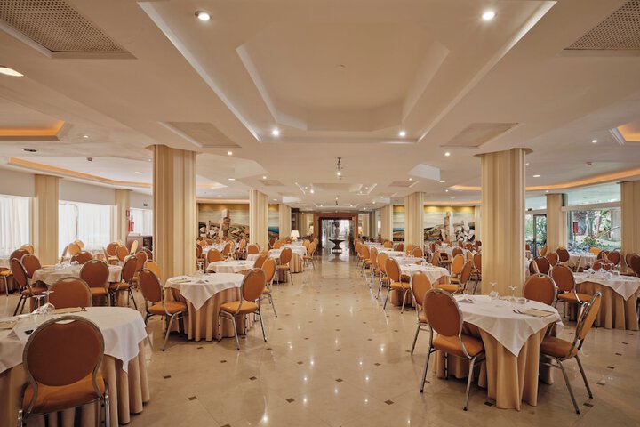 Dining 50 of 116