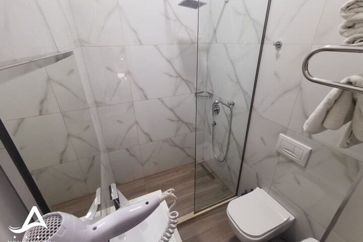 Room 14 of 20