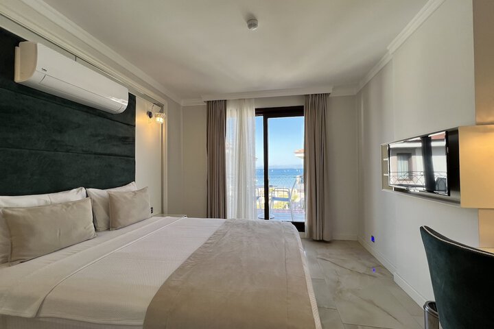 Room 44 of 107