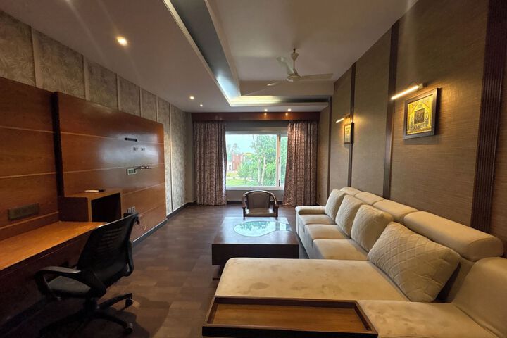 Room 41 of 65