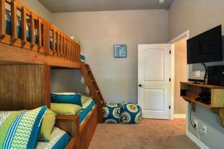 Room 15 of 24