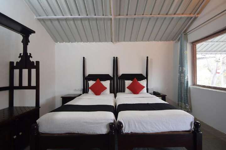 Room 47 of 90