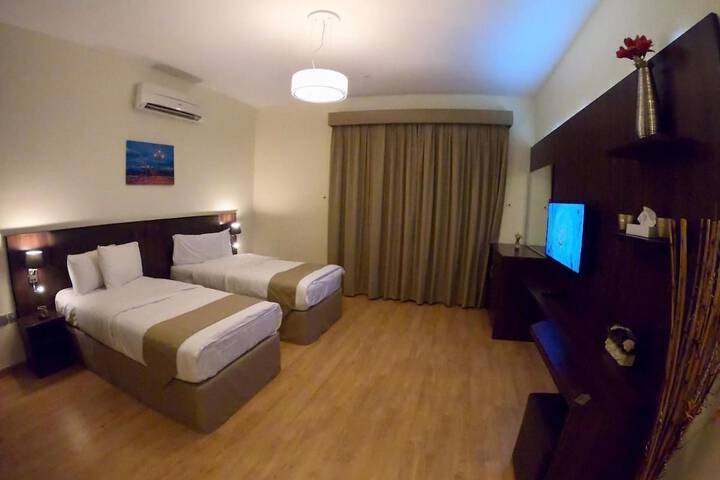 Room 27 of 39