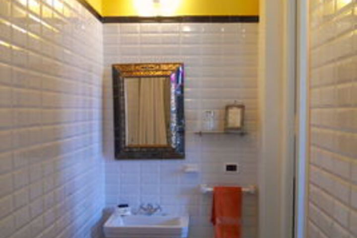 Room 9 of 49