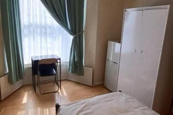 Room 4 of 64