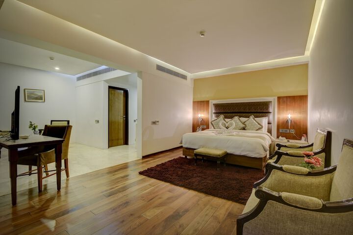 Room 19 of 76