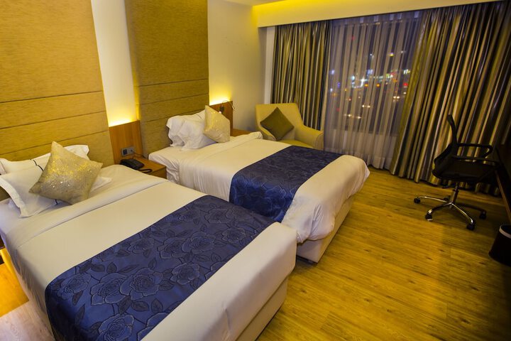 Room 7 of 43