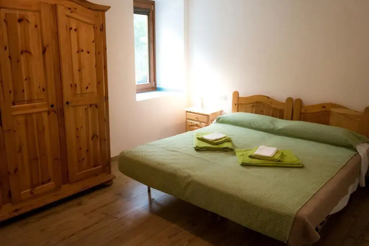 Room 8 of 8