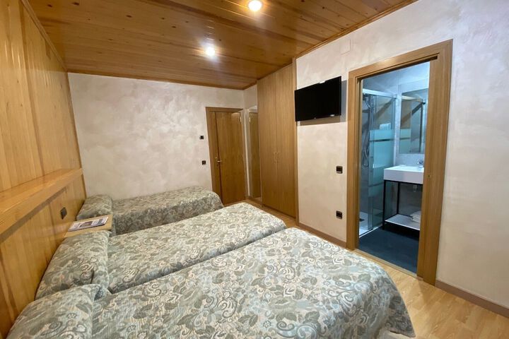 Room 15 of 60