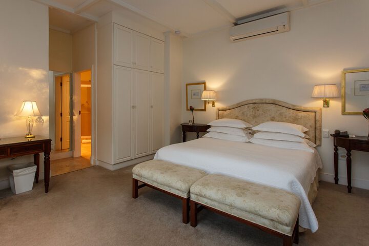Room 18 of 80