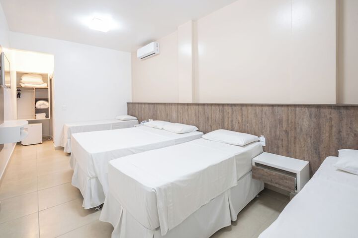 Room 17 of 39