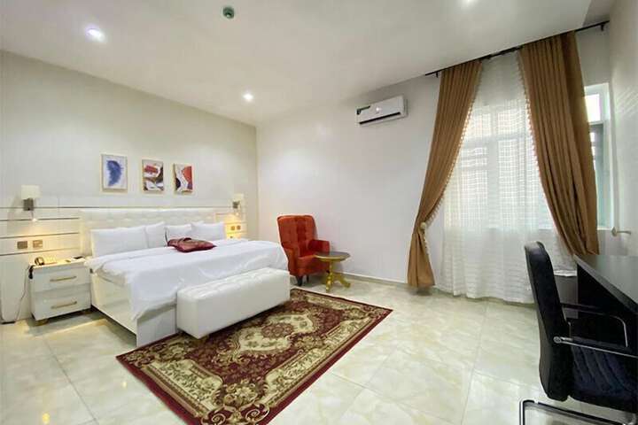Room 5 of 27