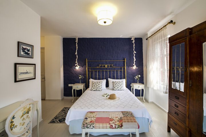 Room 10 of 38
