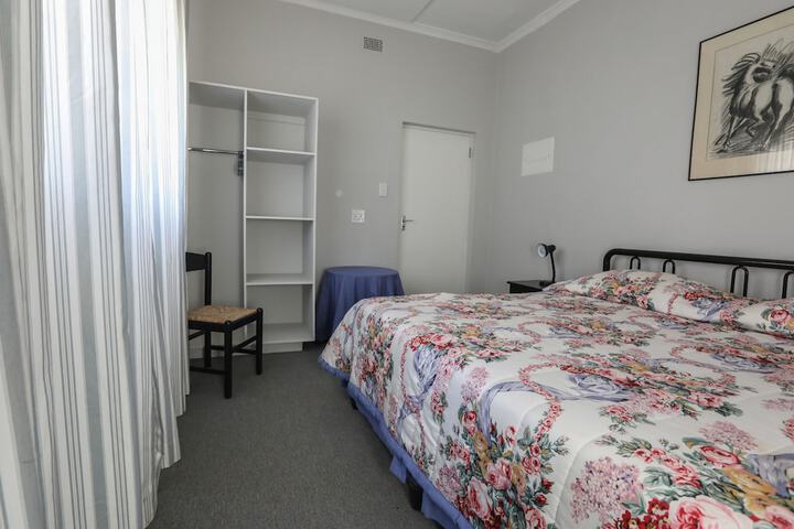Room 13 of 64