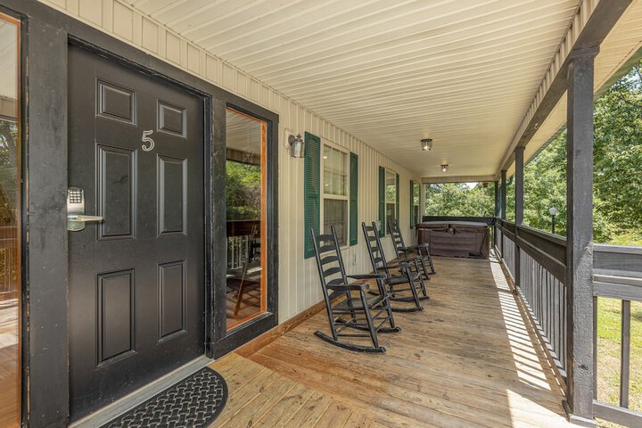 Property Grounds 76 of 92