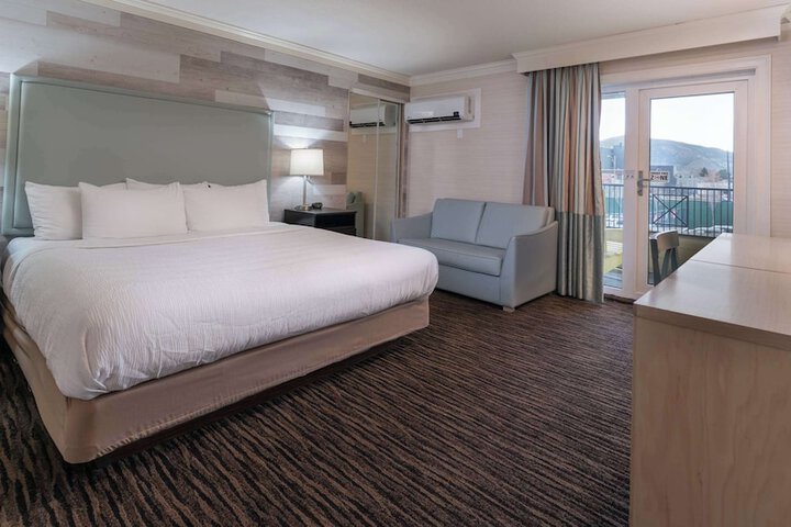 Room 28 of 56
