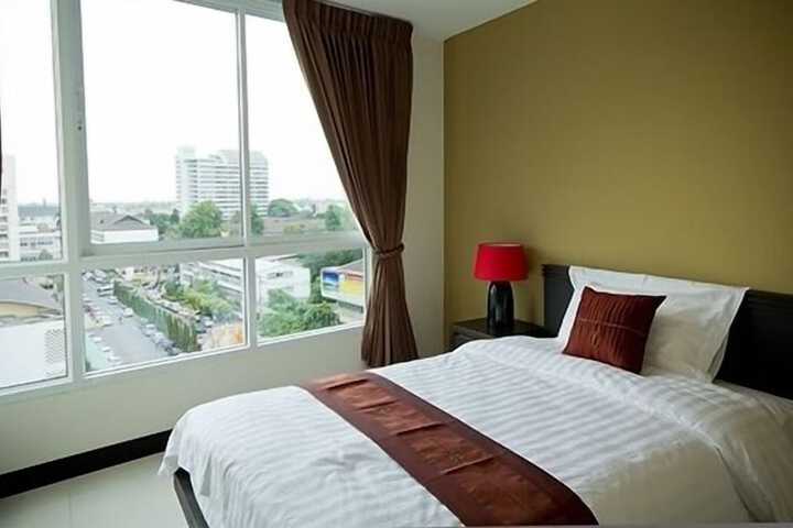 Room 5 of 43