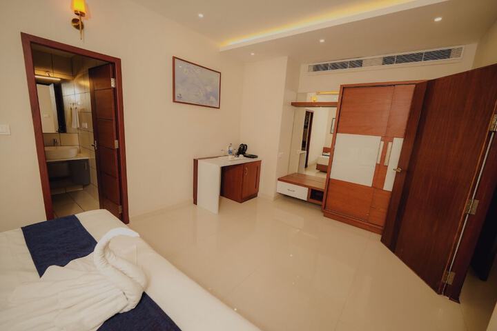 Room 8 of 53