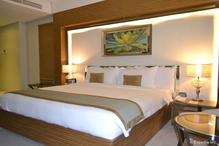Room 8 of 40