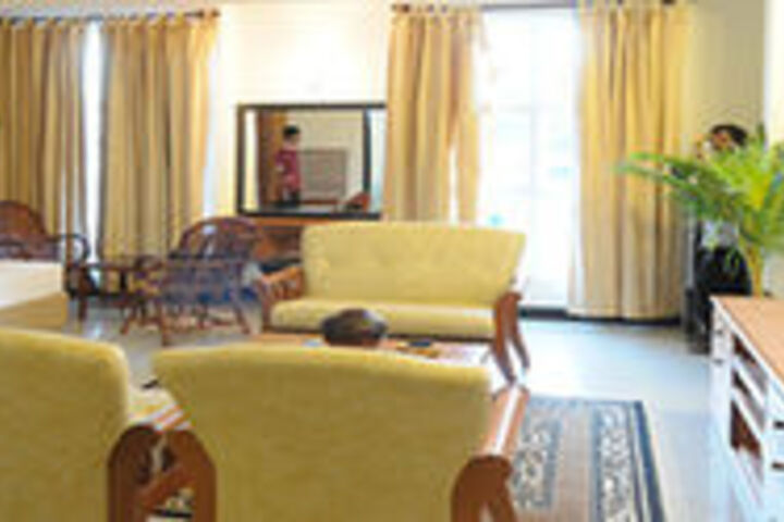 Baani Hotel
