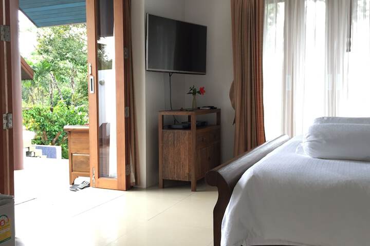Room 9 of 75
